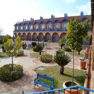 Hotel Fuente Piedras 4*