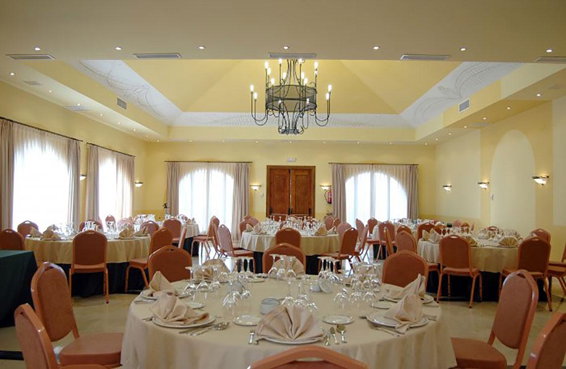 Hotel Fuente Piedras 4*