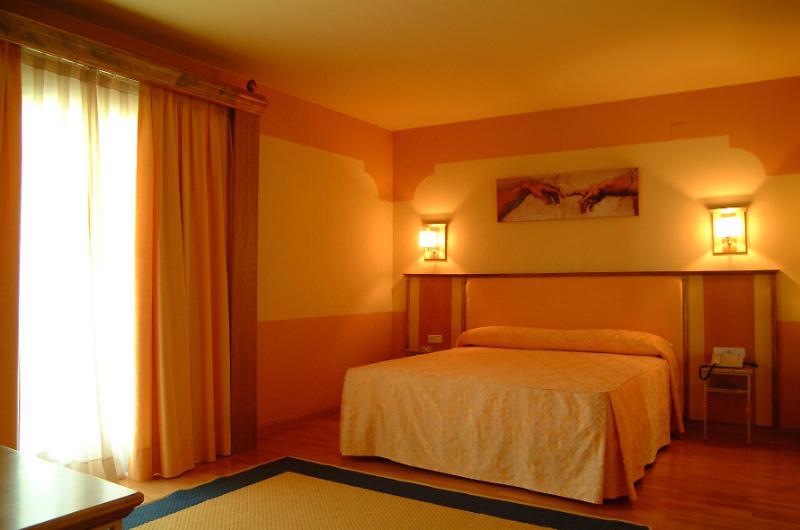 Fuente Piedras 4* Cabra