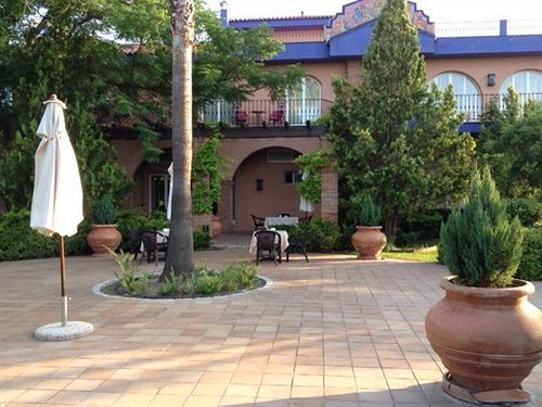 Fuente Piedras 4* Cabra